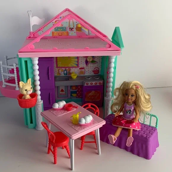 Mattel Toys Barbie Chelsea Doll Clubhouse With Doll And